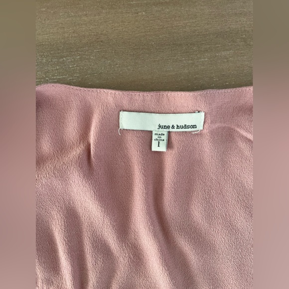 June & Hudson Ruffle Sleeve Wrap Top in Muave Sz L - Picture 3 of 7